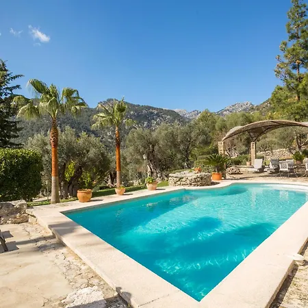 Finca Es Castell Hotel Binibona