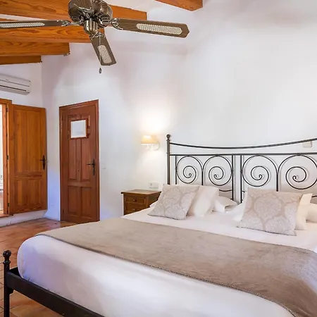 Finca Es Castell Hotel Binibona
