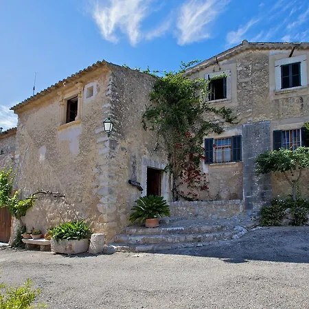 Es Castell ホテル
